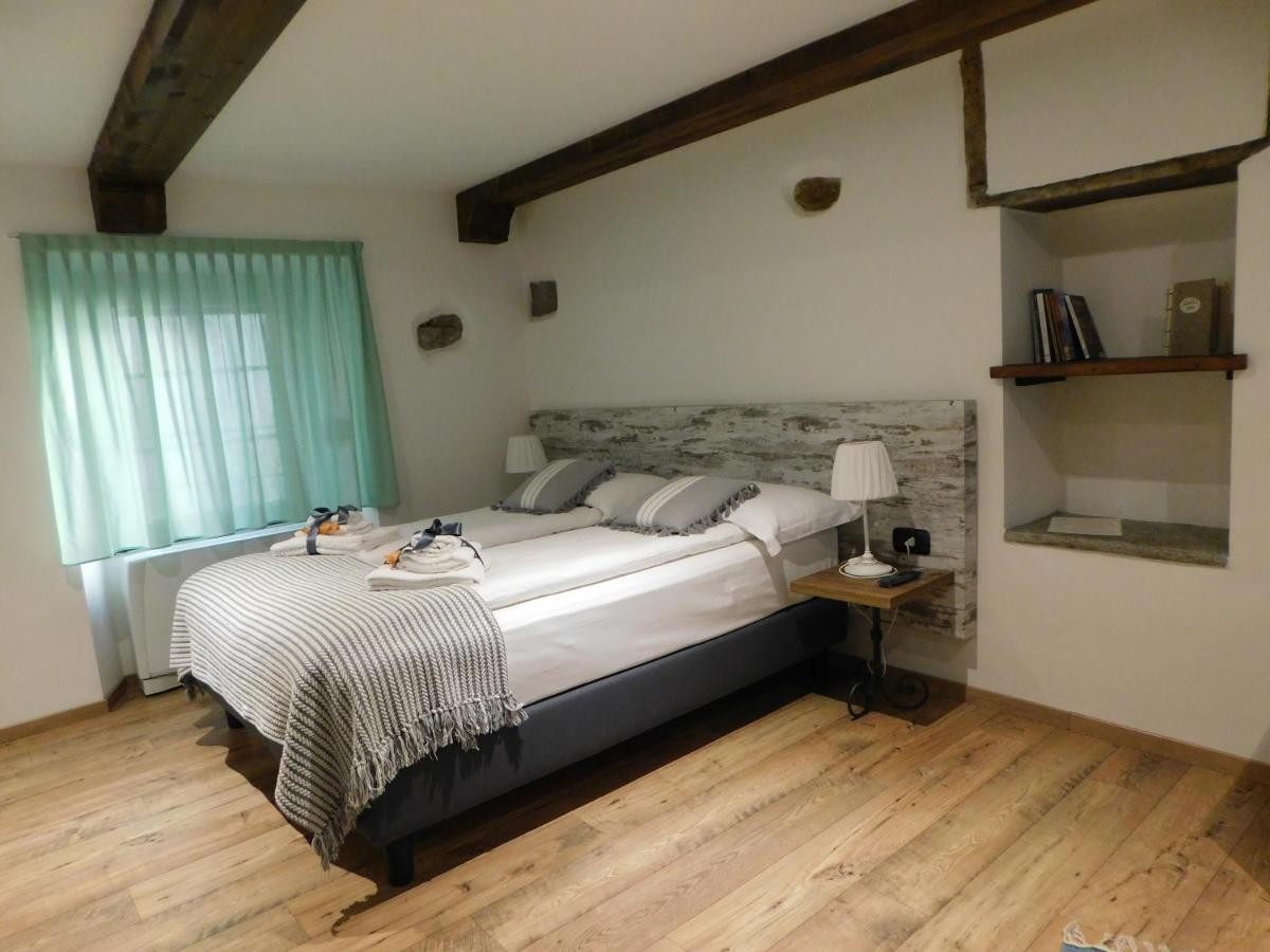 Nicomat Rooms โดโมดอสโซลา ภายนอก รูปภาพ