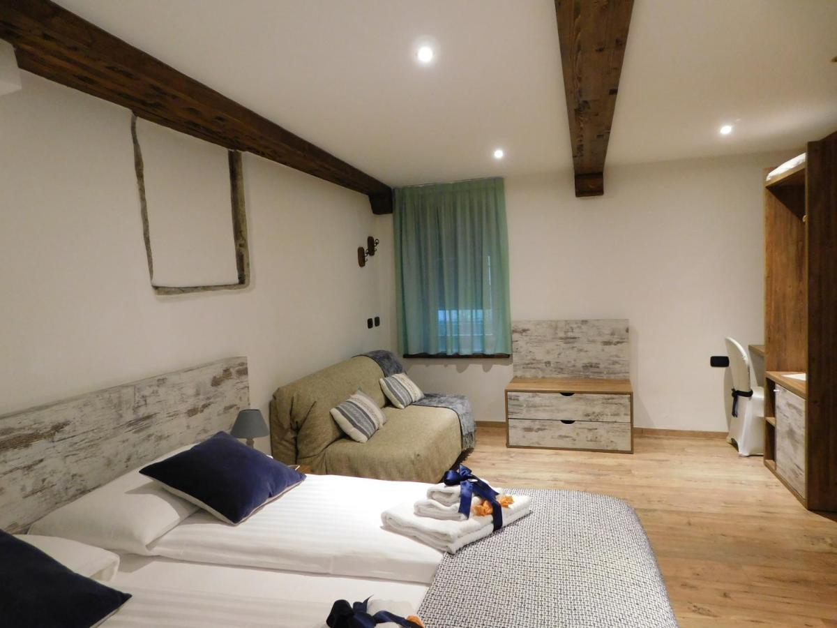 Nicomat Rooms โดโมดอสโซลา ภายนอก รูปภาพ