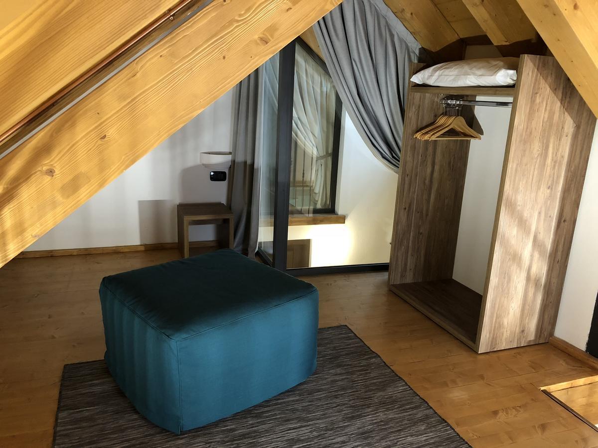 Nicomat Rooms โดโมดอสโซลา ภายนอก รูปภาพ